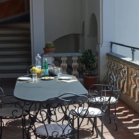 Maghetti - Modernized Flat In Historic Palazzo In The Center Of 公寓 勒威诺